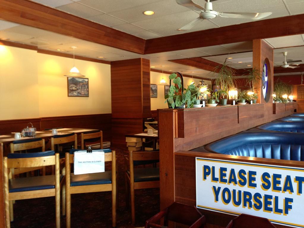 Moby Dick Inn Prince Rupert Exteriér fotografie